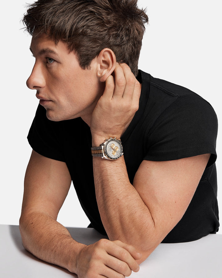 OMEGA Speedmaster Moonwatch Professional 42 mm gold on Moonshine™ 310.20.42.50.02.001 wrist