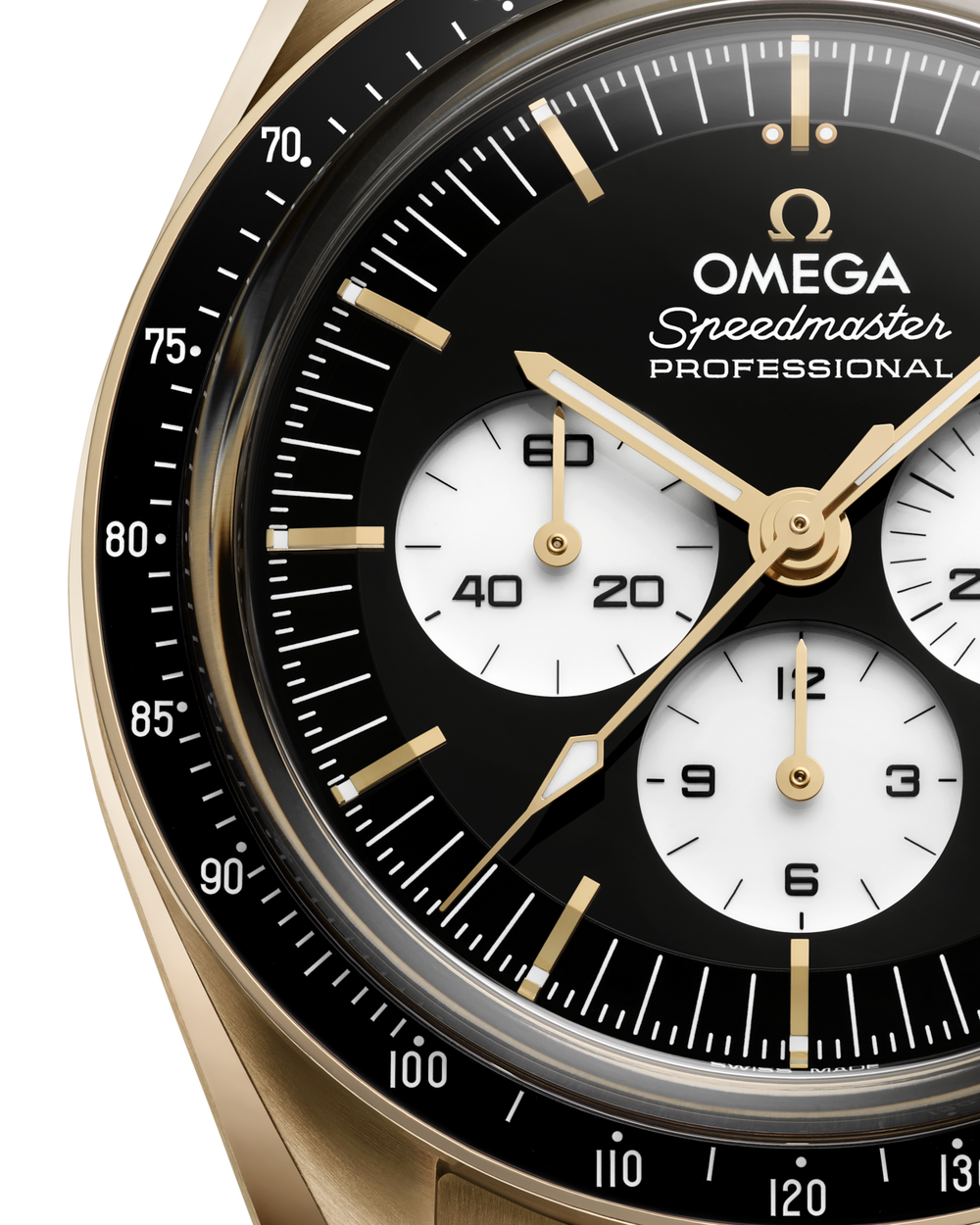 OMEGA Speedmaster Moonwatch Professional 42 mm gold on Moonshine™ 310.60.42.50.01.002 dial detail