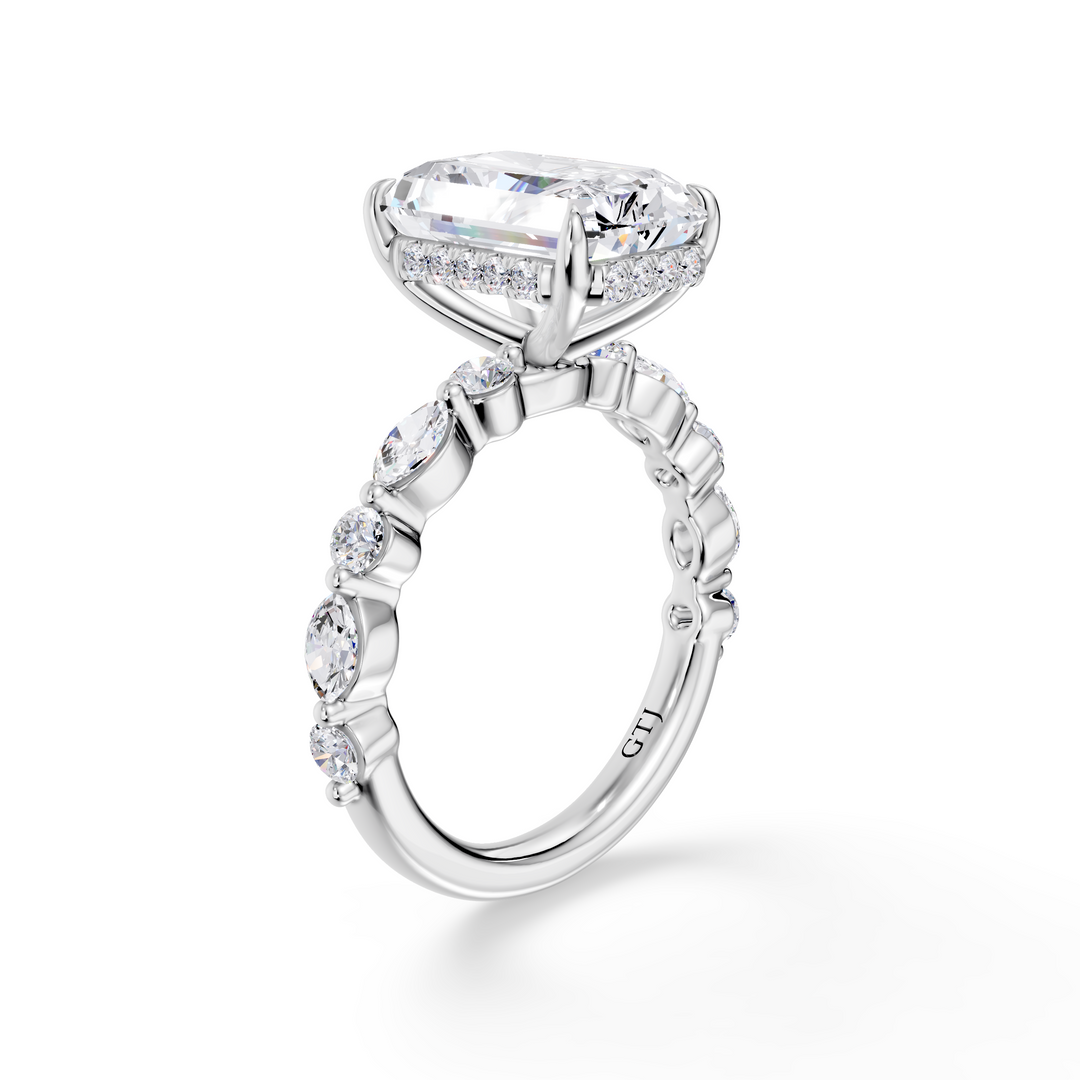 Stylish Lab Grown Diamond Engagement Ring