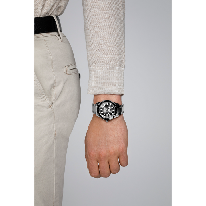 Rado Captain Cook Automatic 42 mm R32105153 wrist 2