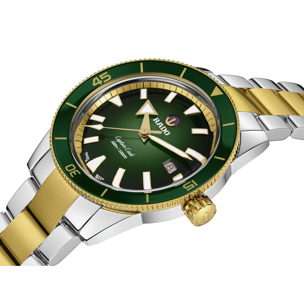 Rado Captain Cook Automatic 42 mm R32138303 side view
