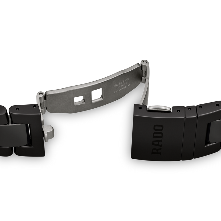 Rado Captain Cook High Tech Ceramic 43 mm R32127152 strap