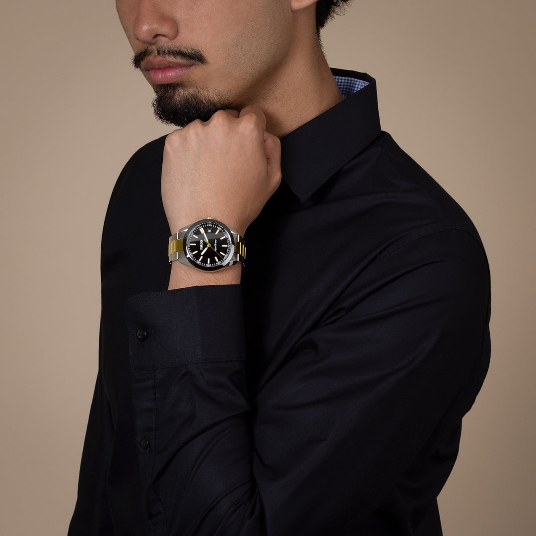 Rado HyperChrome 41.5  mm R32280153 wrist