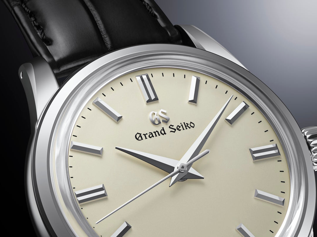 Grand Seiko SBGW301G off-white dial detail