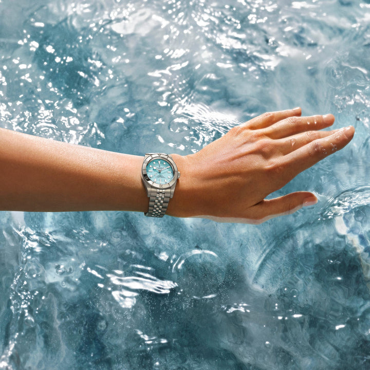 TUDOR Black Bay 54 37 mm M79000-0001 wrist 2