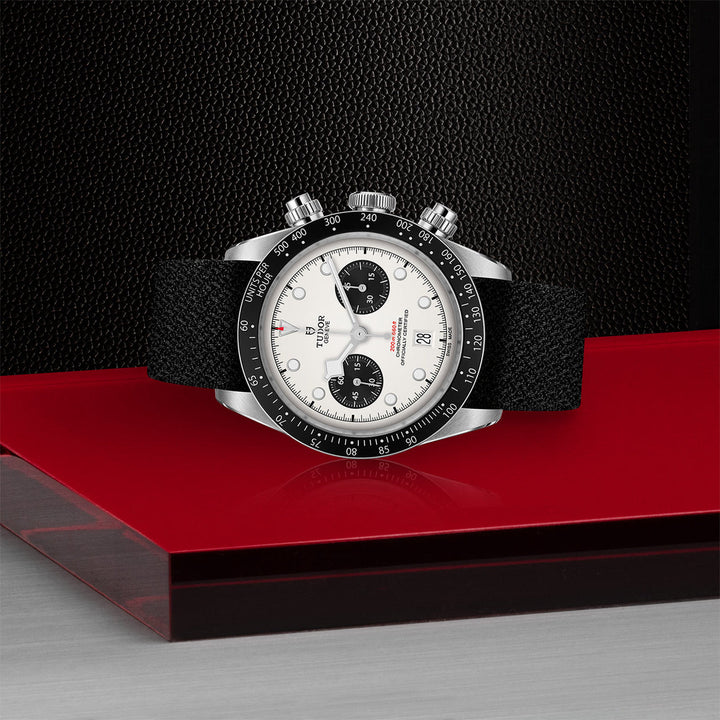 TUDOR Black Bay Chrono 41 mm M79360N-0008 amb