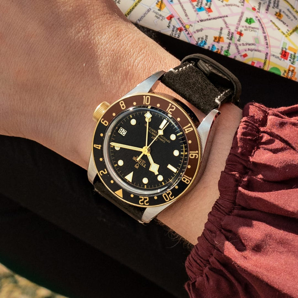 TUDOR Black Bay GMT S&G 41 mm M79833MN-0003 wrist