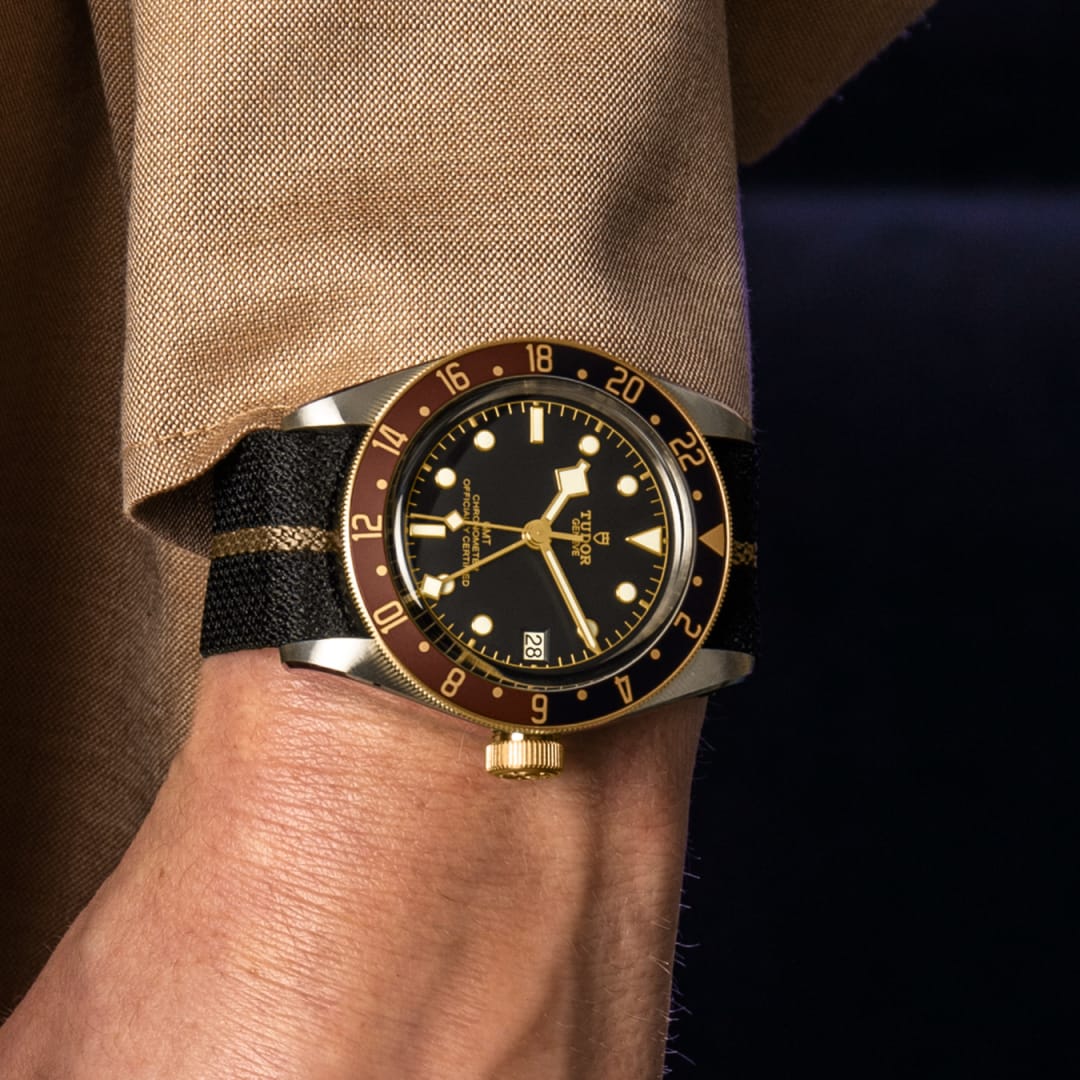 TUDOR Black Bay GMT S&G 41 mm M79833MN-0004 wrist