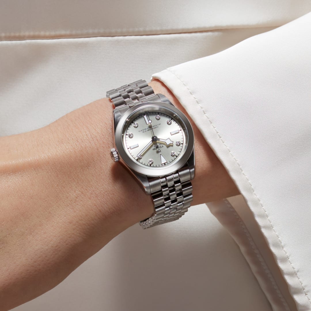 TUDOR Black Bay One 31 mm M79600-0006 wrist