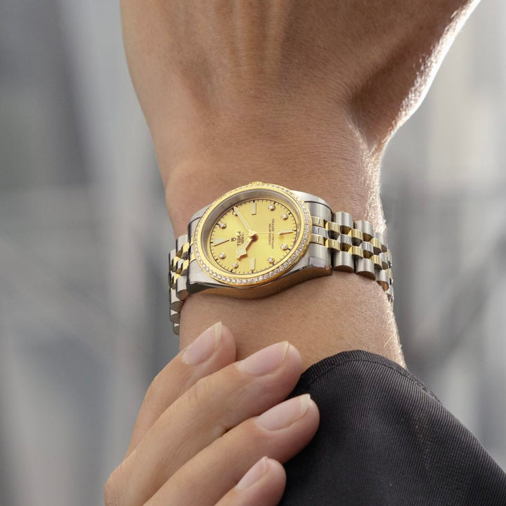 TUDOR Black Bay One S&G 36 mm M79653-0007 wrist