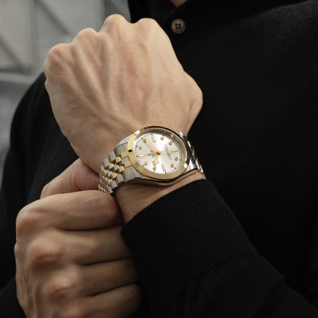 TUDOR Black Bay One S&G 41 mm M79683-0007 wrist