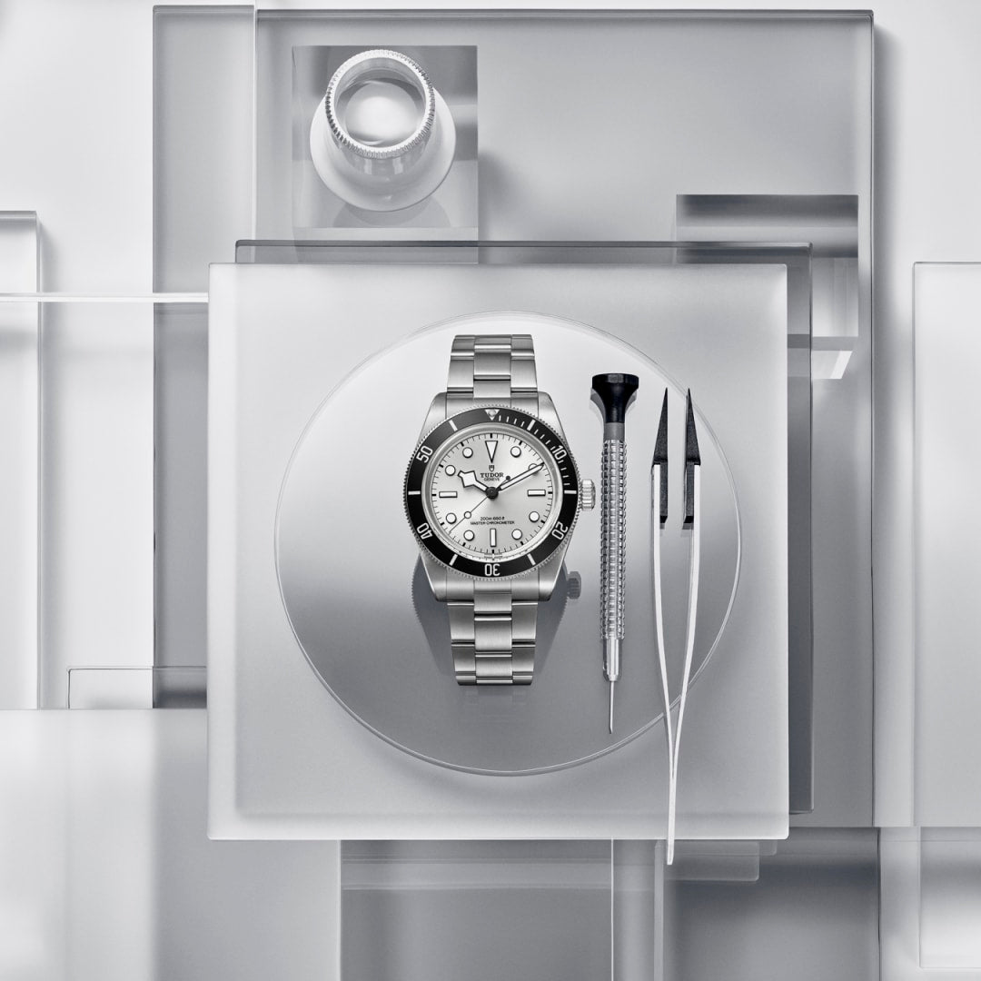 Tudor Black Bay 68 43 mm Steel M7943A1A0NU-0002 box