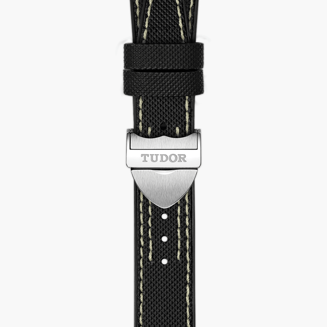 Tudor Black Bay Pro 39 mm GMT M79470-0006 strap