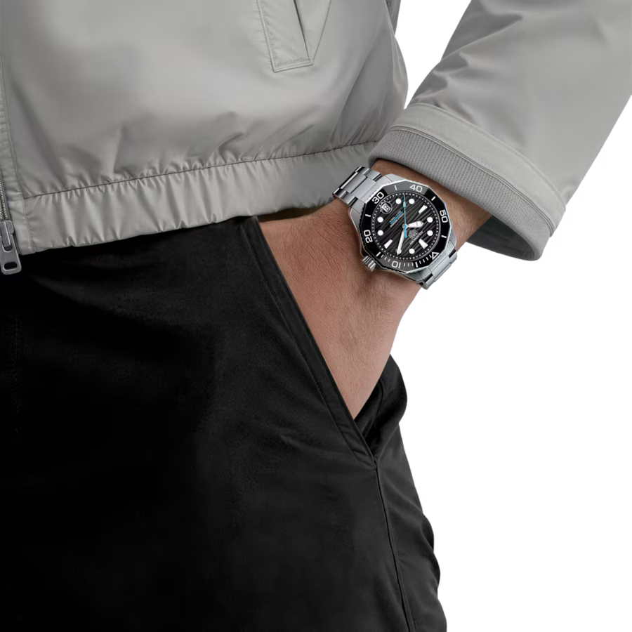 TAG Heuer Aquaracer Professional 300 Date Automatic 42 mm WBP5110.BA0013