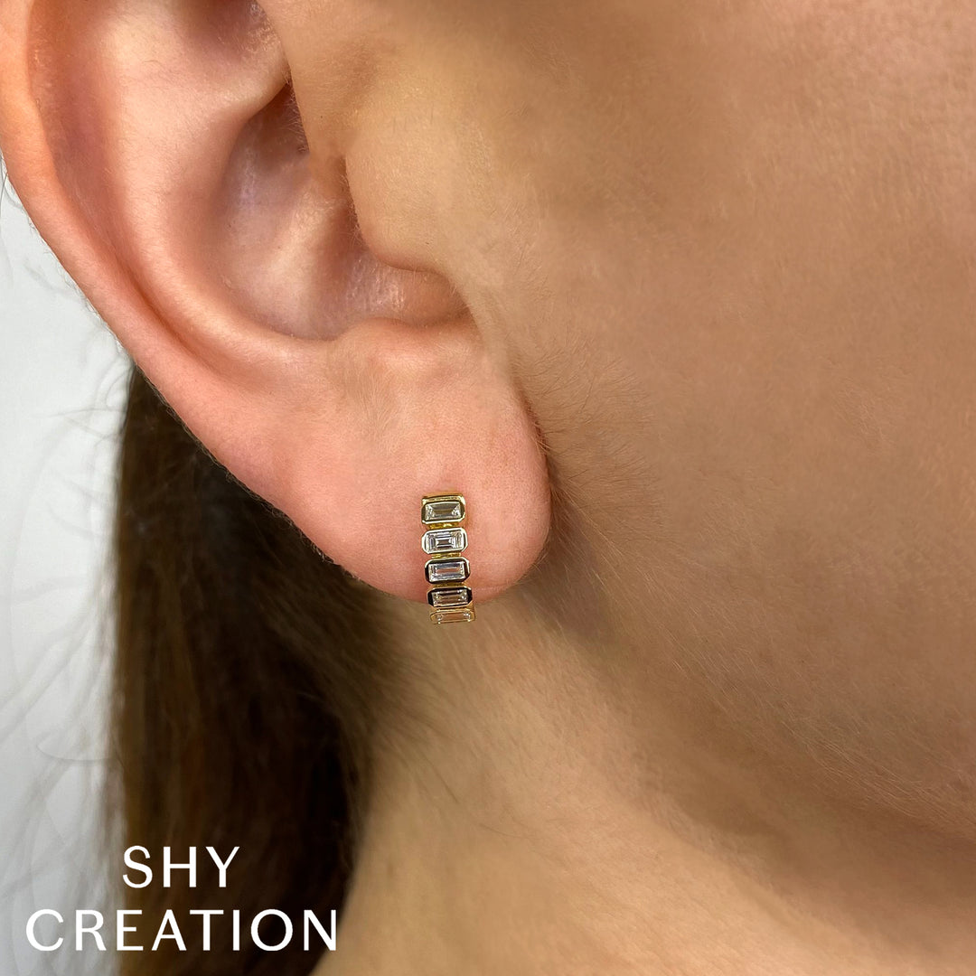 Shy Creation 0.59Ct 14K Yellow Gold Diamond Baguette Bezel Huggie Earring SC22008698