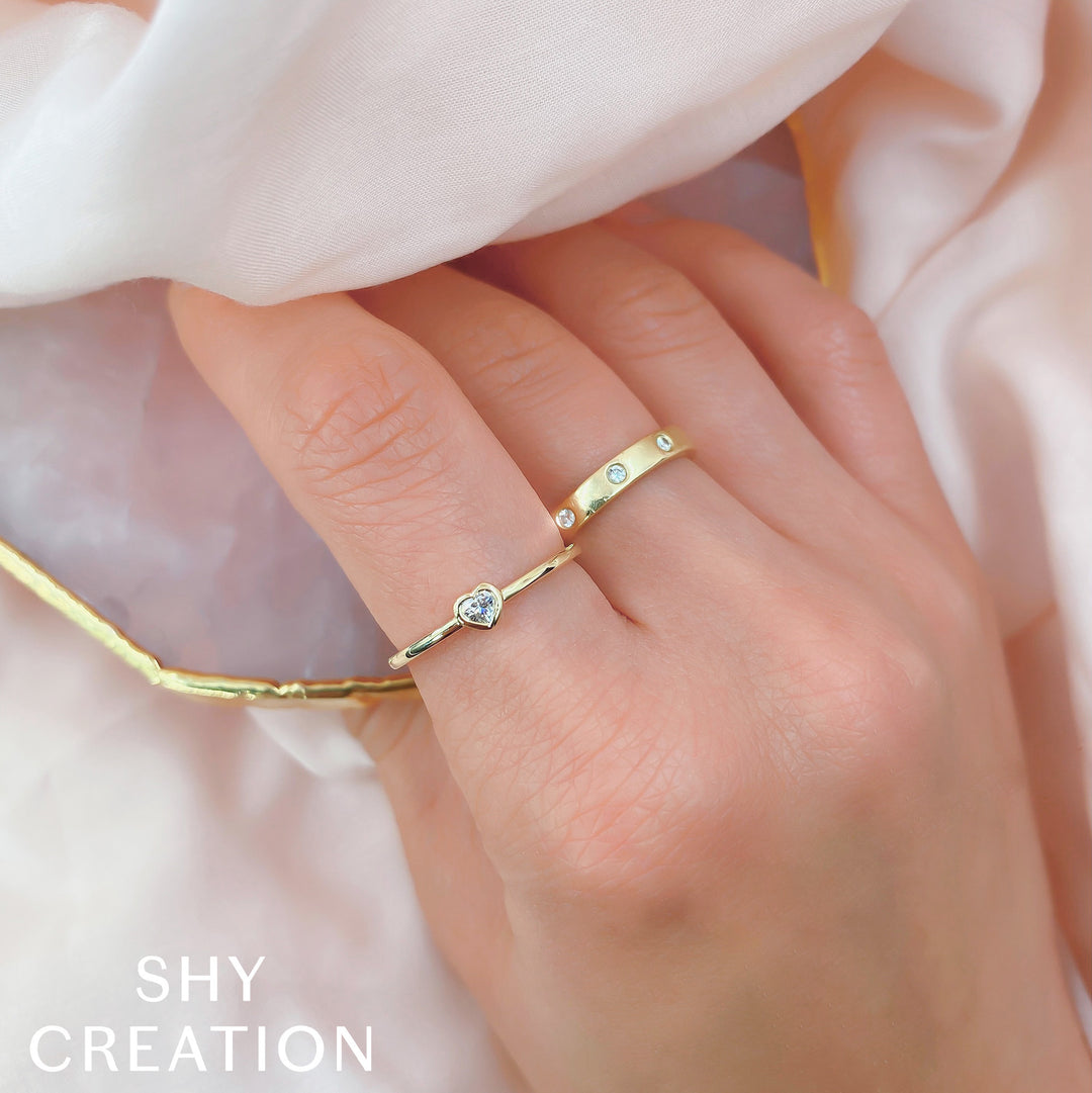 Shy Creation 0.09Ct 14K Yellow Gold Diamond Heart Bezel Ring SC55021445