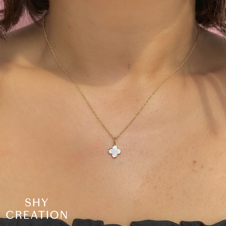 Shy Creation 0.33Ct 14K Yellow Gold Mother Of Pearl Clover Necklace SC55025600V2
