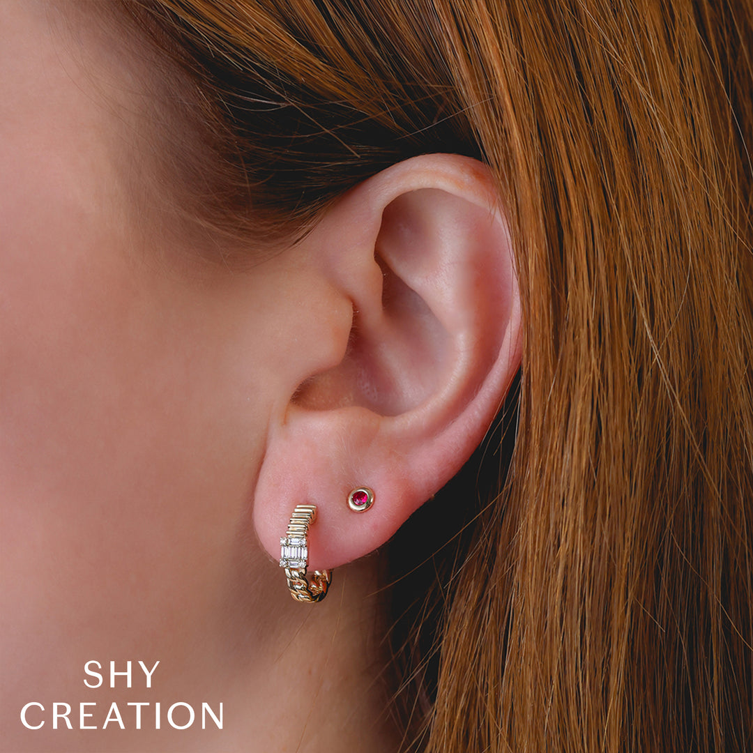 Shy Creation 0.10Ct 14K Yellow Gold Ruby Bezel Stud Earring SC55026469