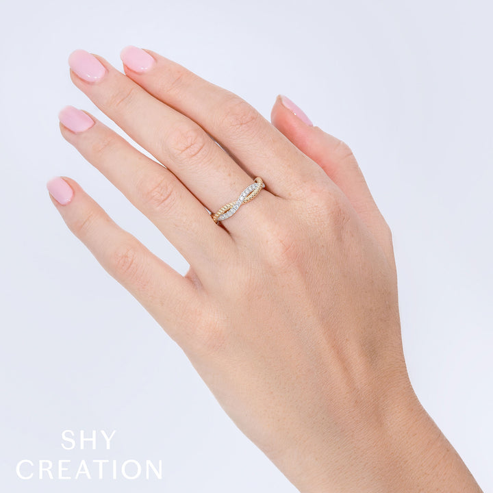 Shy Creation 0.22Ct 14K Yellow Gold Diamond Twisted Ring SC55026861RD