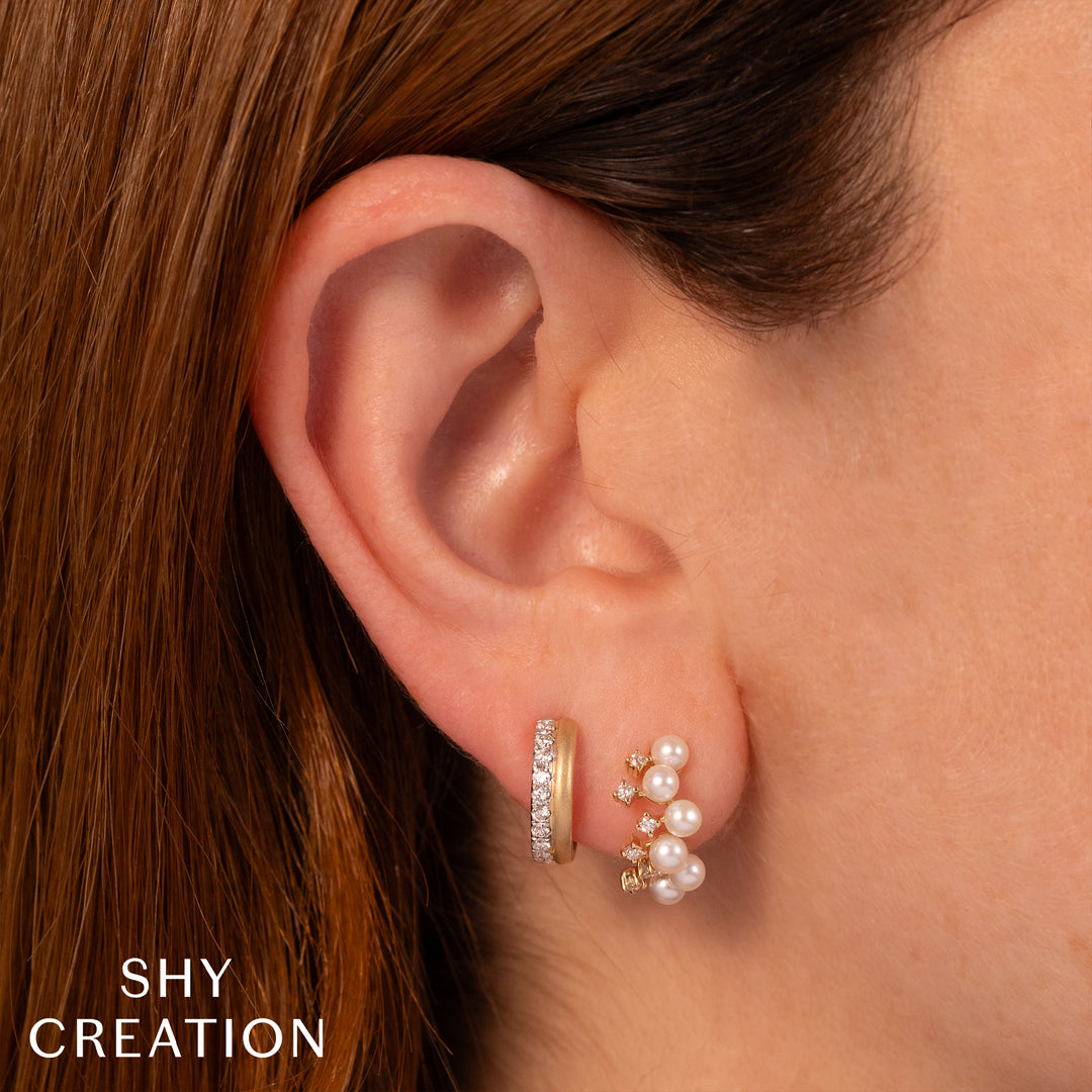 Shy Creation 0.17Ct 14K Yellow Gold Diamond & Cultured Pearl Huggie Earring SC55027687