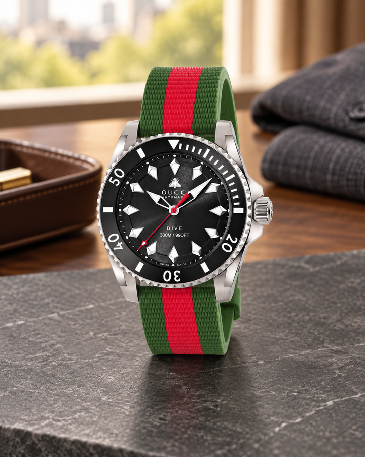 Gucci Dive Automatic 40 mm YA136349 lifestyle view