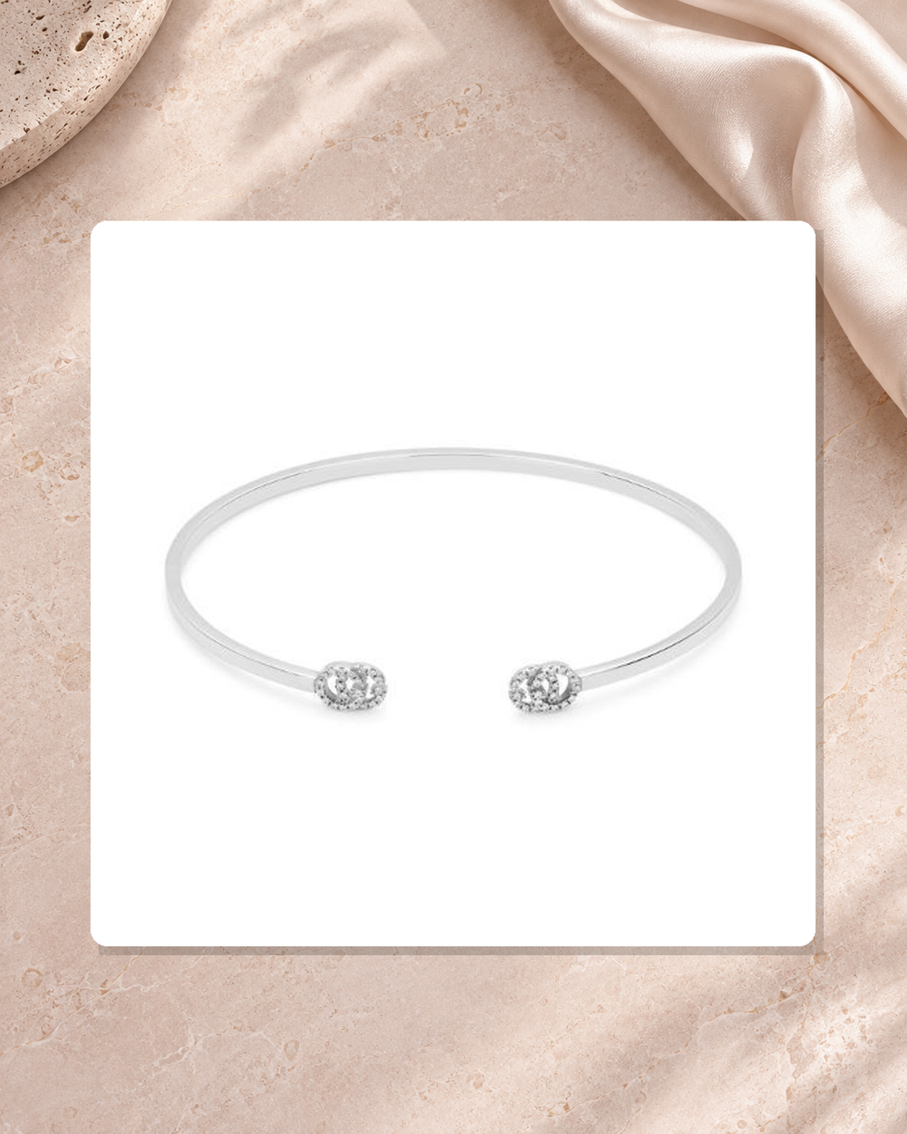 Gucci Running G 18K White Gold Diamond Cuff Bracelet YBA481662002017 lifestyle view