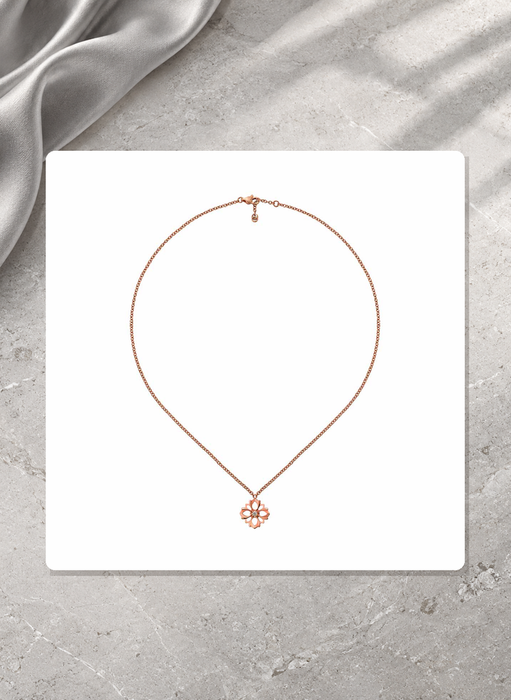 Gucci Flora 18K Rose Gold Diamond Necklace Pendant YBB79624600100U lifestyle view