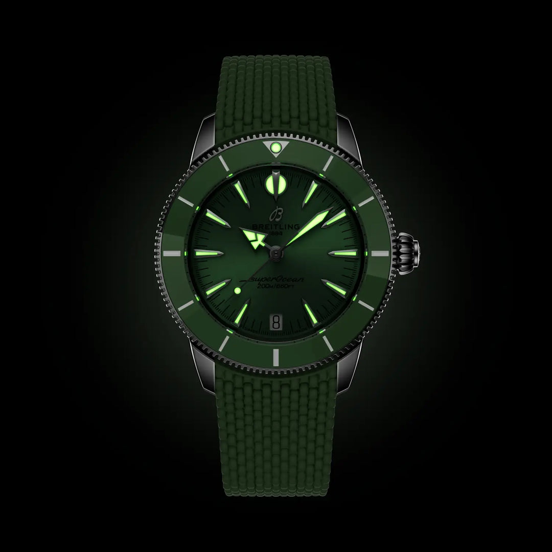 Breitling Superocean Heritage Automatic 36 A10390361L1S1 lume view