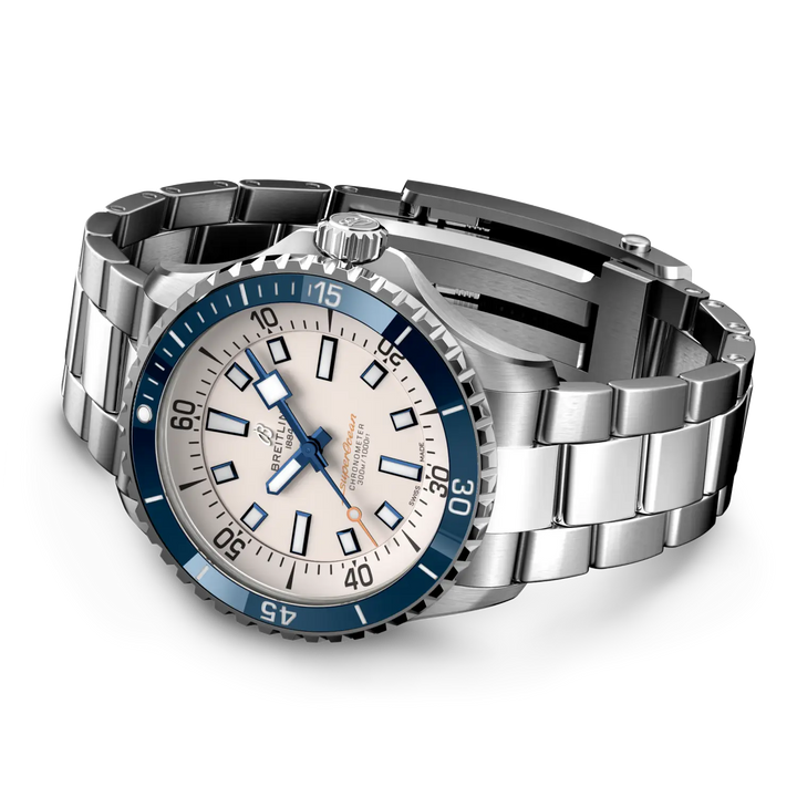 Breitling Superocean Automatic 42 A17375E71G1A1 bracelet view