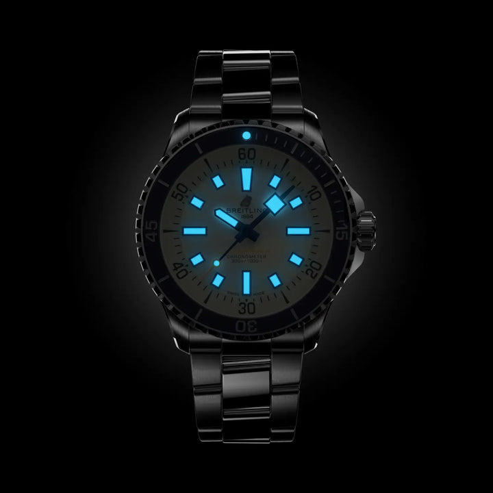Breitling Superocean Automatic 42 A17375E71G1A1 lume view