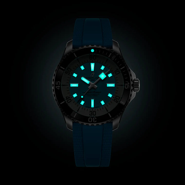Breitling Superocean Automatic 44 A17376211L2S2 lume view