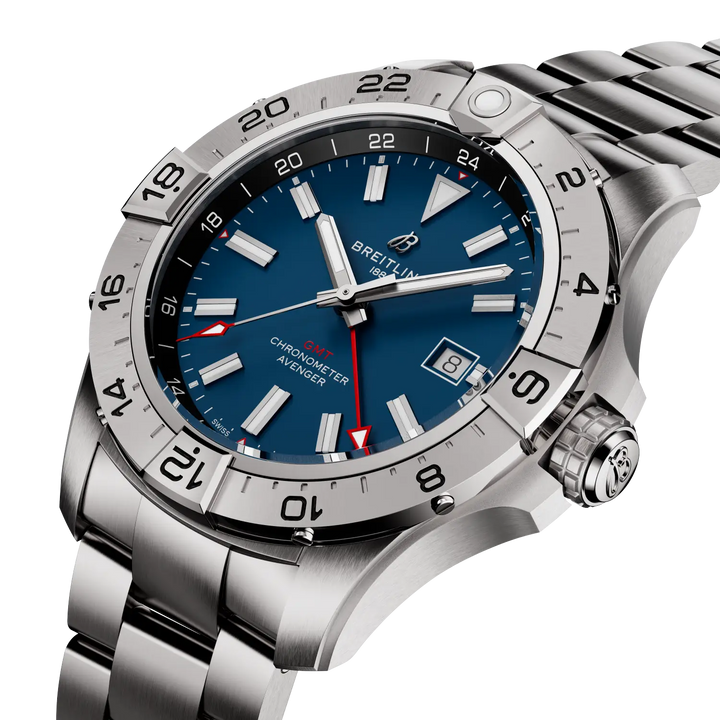Breitling Avenger Automatic GMT 44 A32320101C1A1 three-quarter view