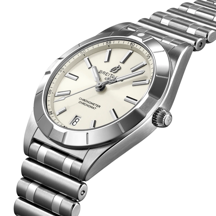 Breitling Chronomat 32 A77310101A2A1 three-quarter