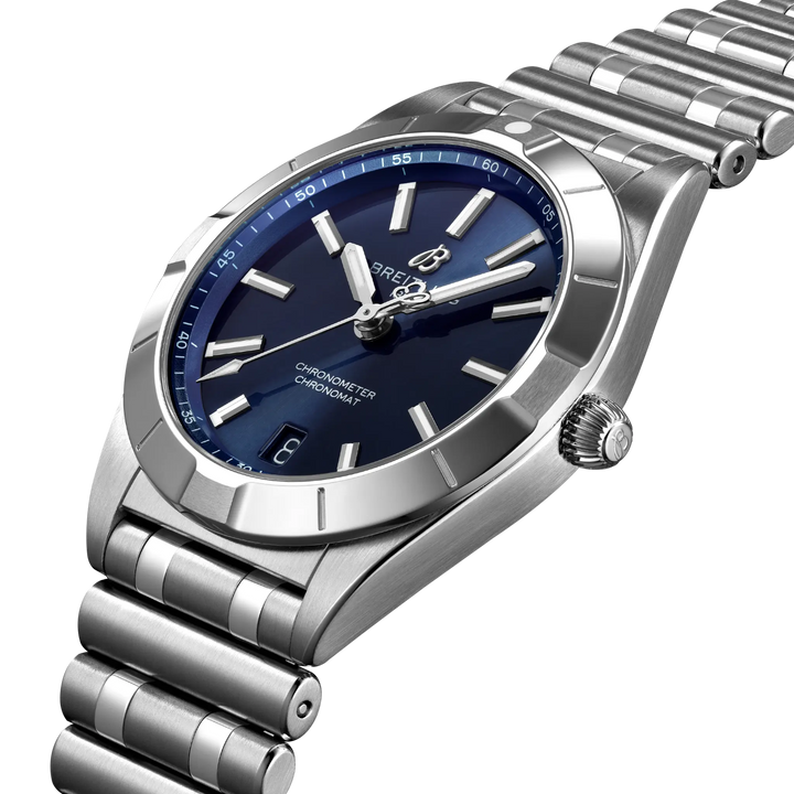 Breitling Chronomat 32 A77310101C1A1 three-quarter
