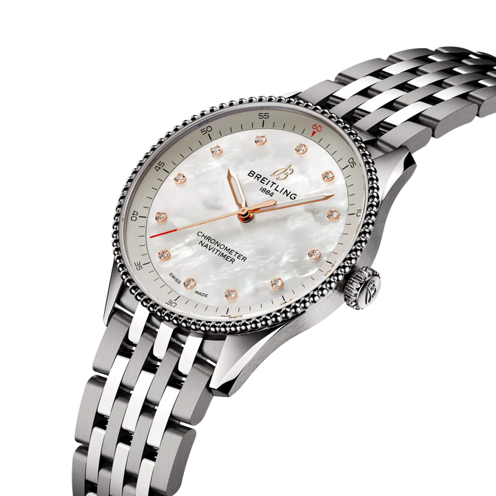 Breitling Navitimer 32 A77320E61A2A1 three-quarter view