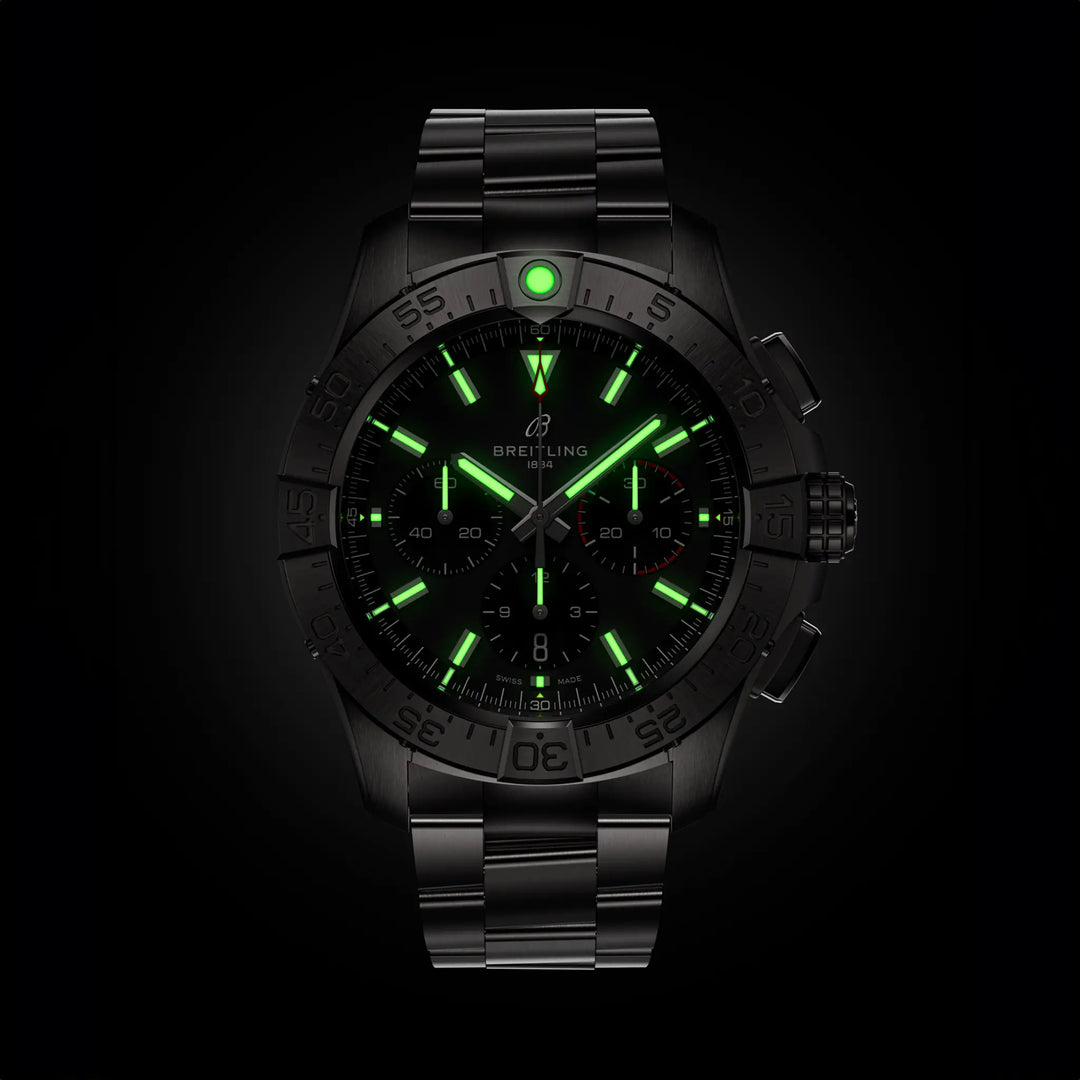 Breitling Avenger B01 Chronograph 44 AB0147101B1A1 lume