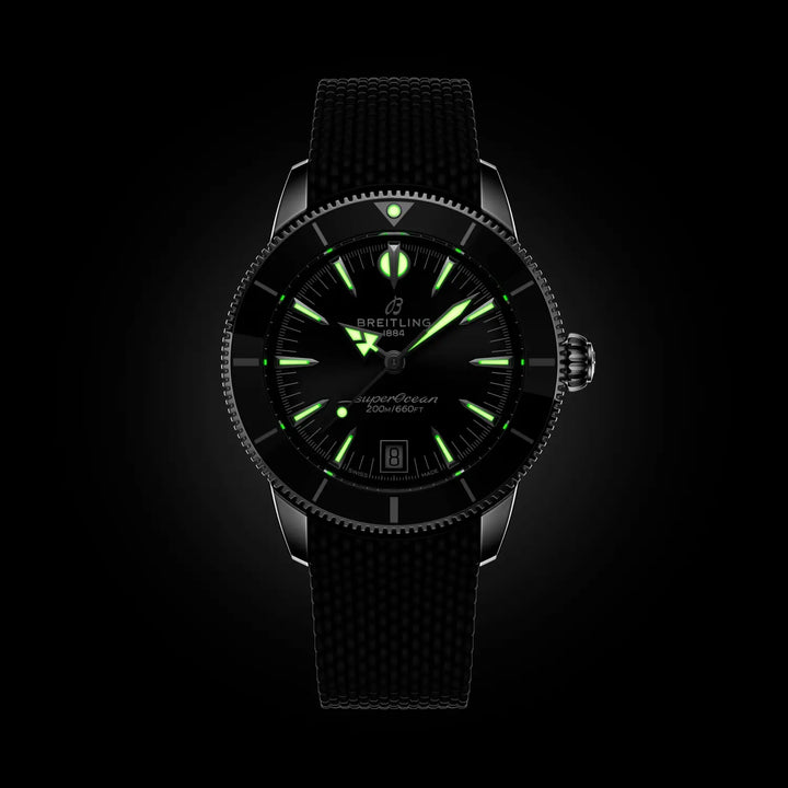 Breitling AB3110241B1S1 official lume view