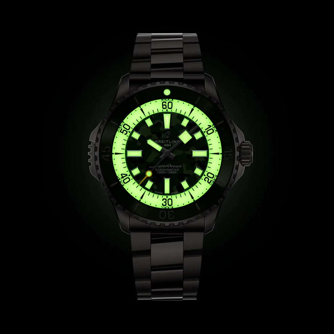 Breitling Superocean Automatic 46 Super Diver E10379D31L1E1 luminous dial
