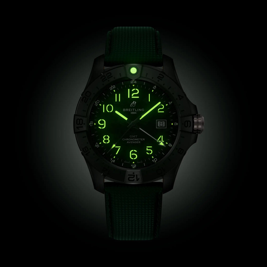 Breitling Avenger Automatic GMT 44 Night Mission S32320101B1X1 lume
