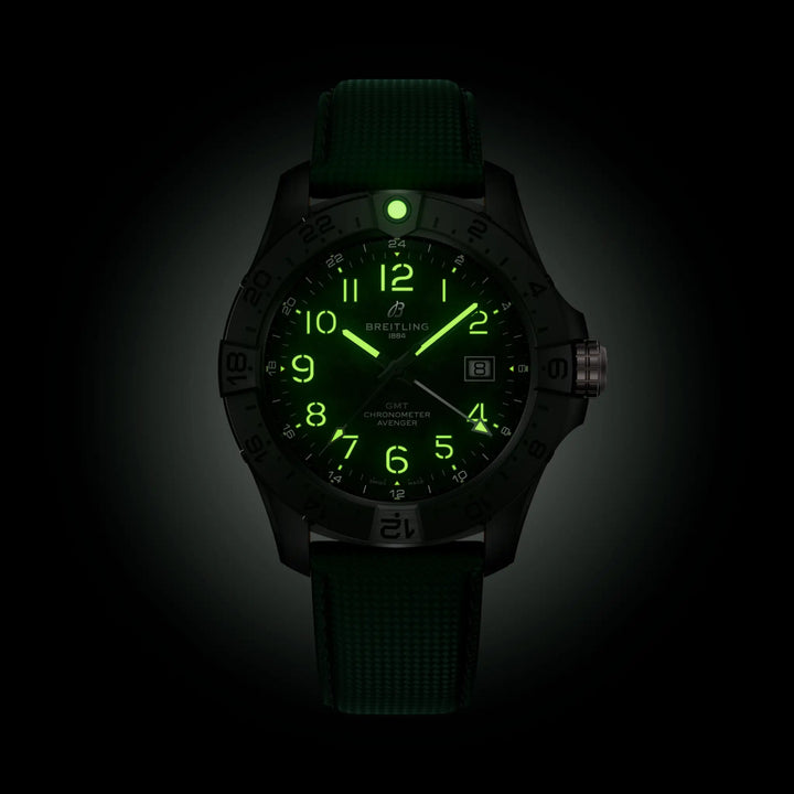 Breitling Avenger Automatic GMT 44 Night Mission S32320101B1X1 lume
