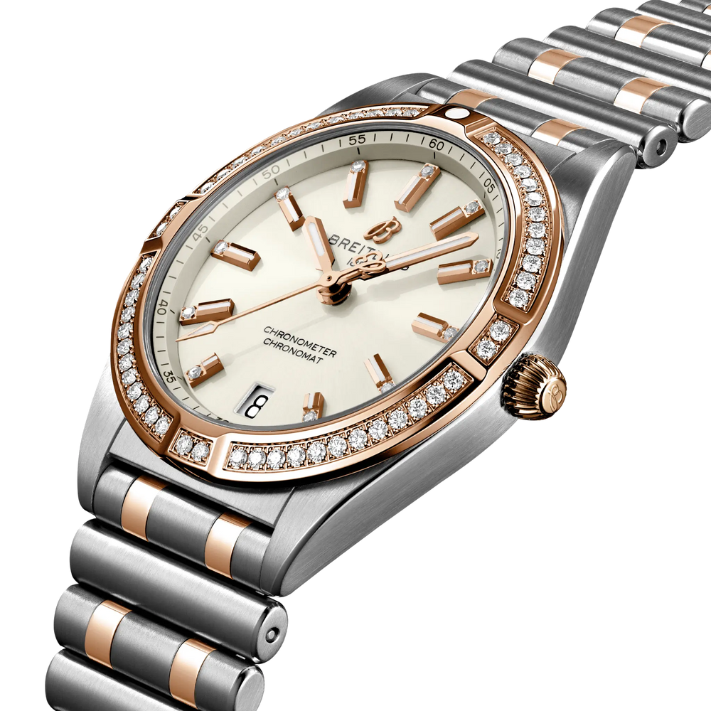 Breitling Chronomat 32 U77310591A1U1 three-quarter