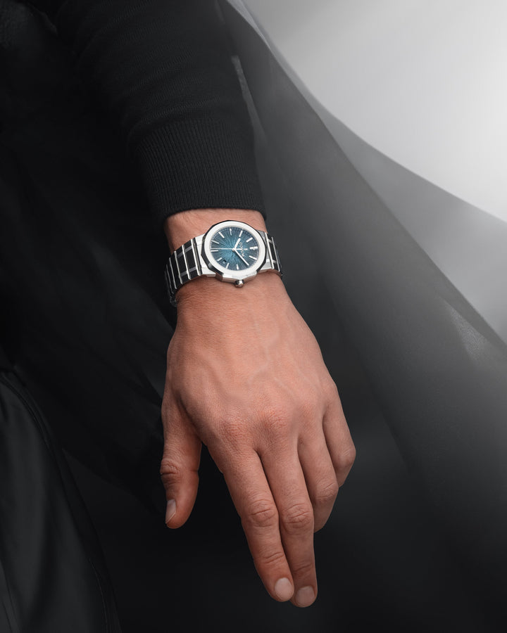 Corum Admiral watch A39.231.AQ0.0G official lifestyle view