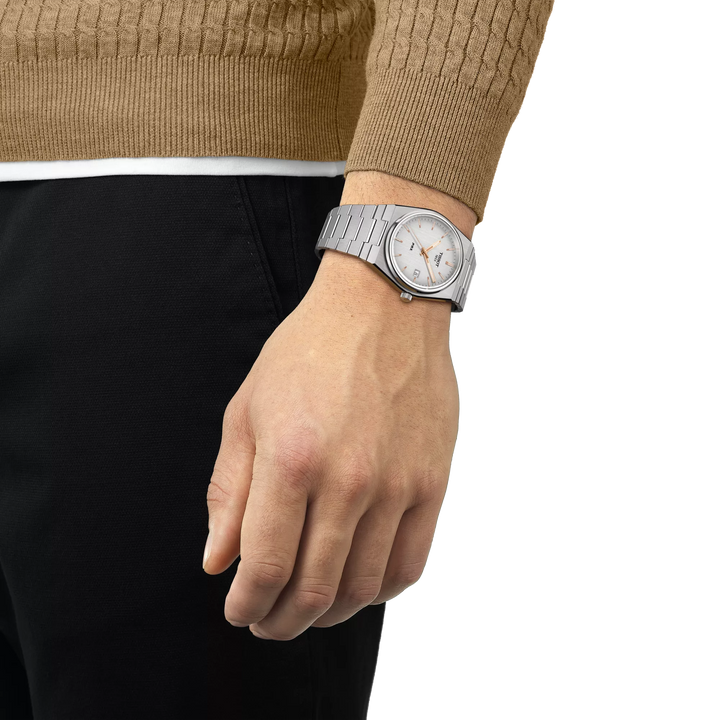 Simulation of the watch Tissot PRX 40mm on a wrist, reference T137.410.11.031.00