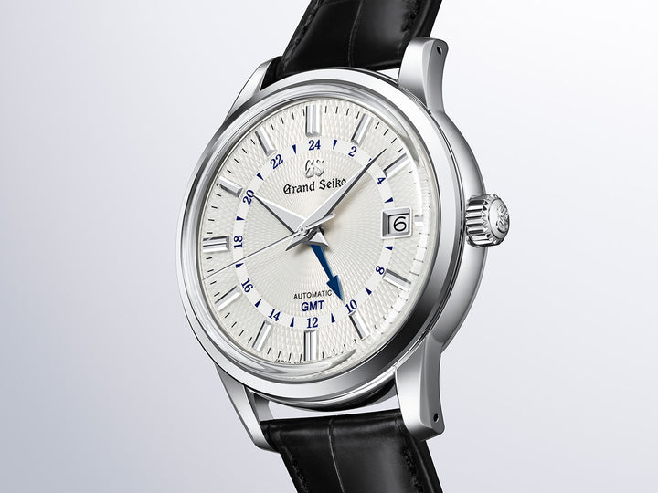 Grand Seiko SBGM255 three-quarter view