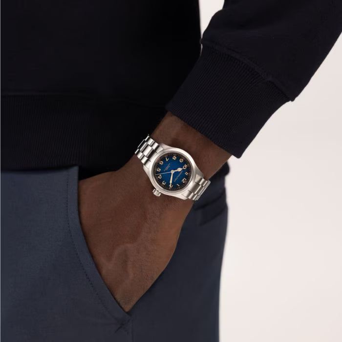Hamilton Khaki Field Murph 38mm H70405140 on wrist
