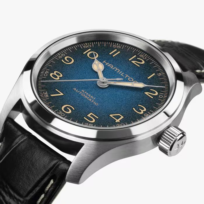 Hamilton Khaki Field Murph H70405740 blue-to-black dial detail