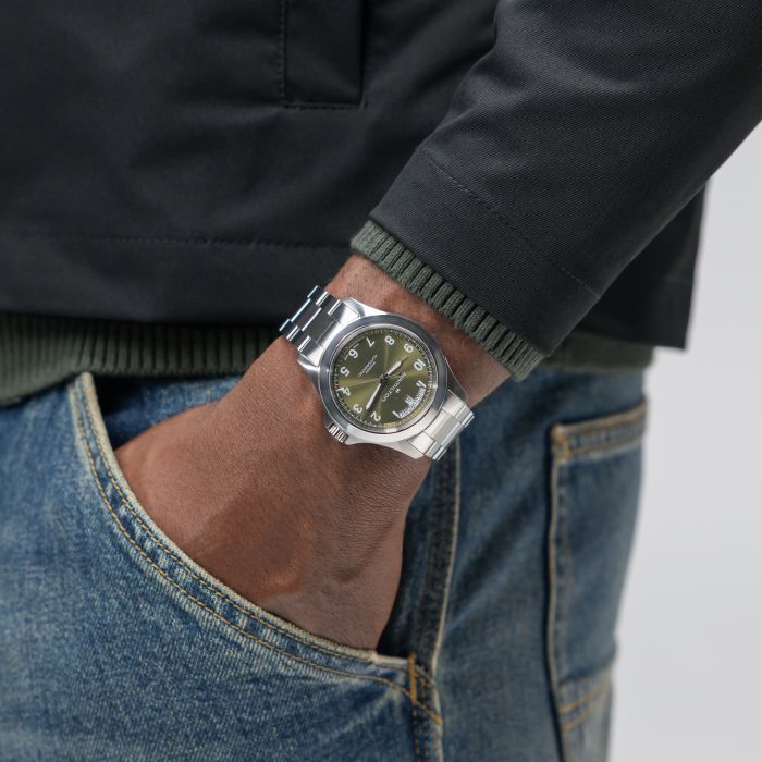 Hamilton Khaki Field King Day-Date 40mm H64475160 worn on wrist