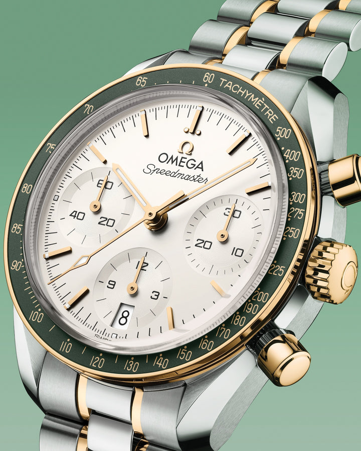 OMEGA Speedmaster 38 mm silver dial and Moonshine gold watch 324.20.38.50.02.001 official view 4