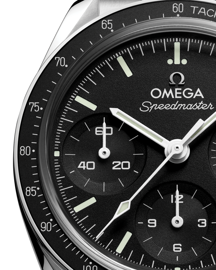 OMEGA Speedmaster 38 mm black dial watch 324.30.38.50.01.002 official view 3