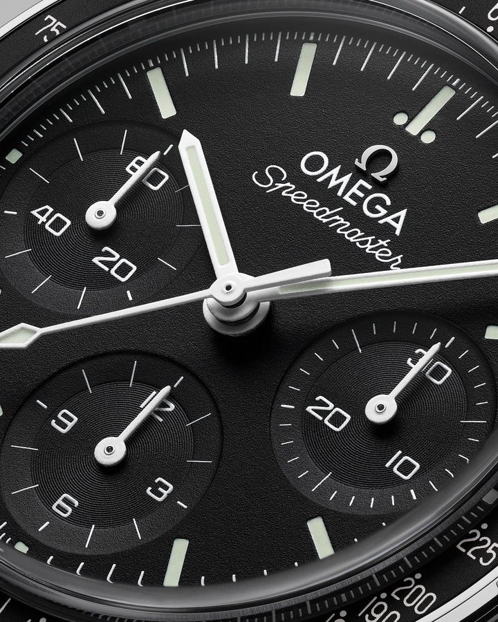 OMEGA Speedmaster 38 mm black dial watch 324.30.38.50.01.002 official view 5